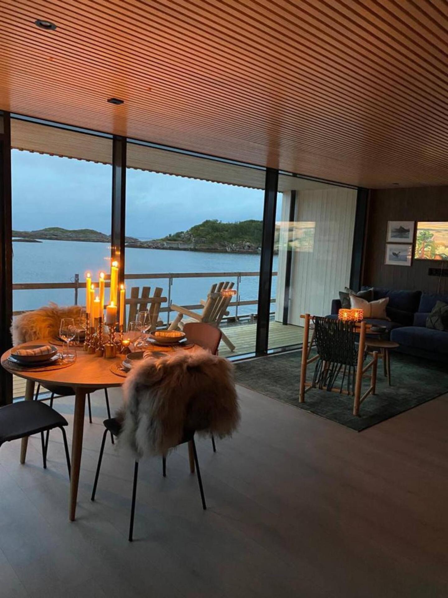 Waterfront Apartment With Panoramic Sea View Henningsvaer Exteriér fotografie