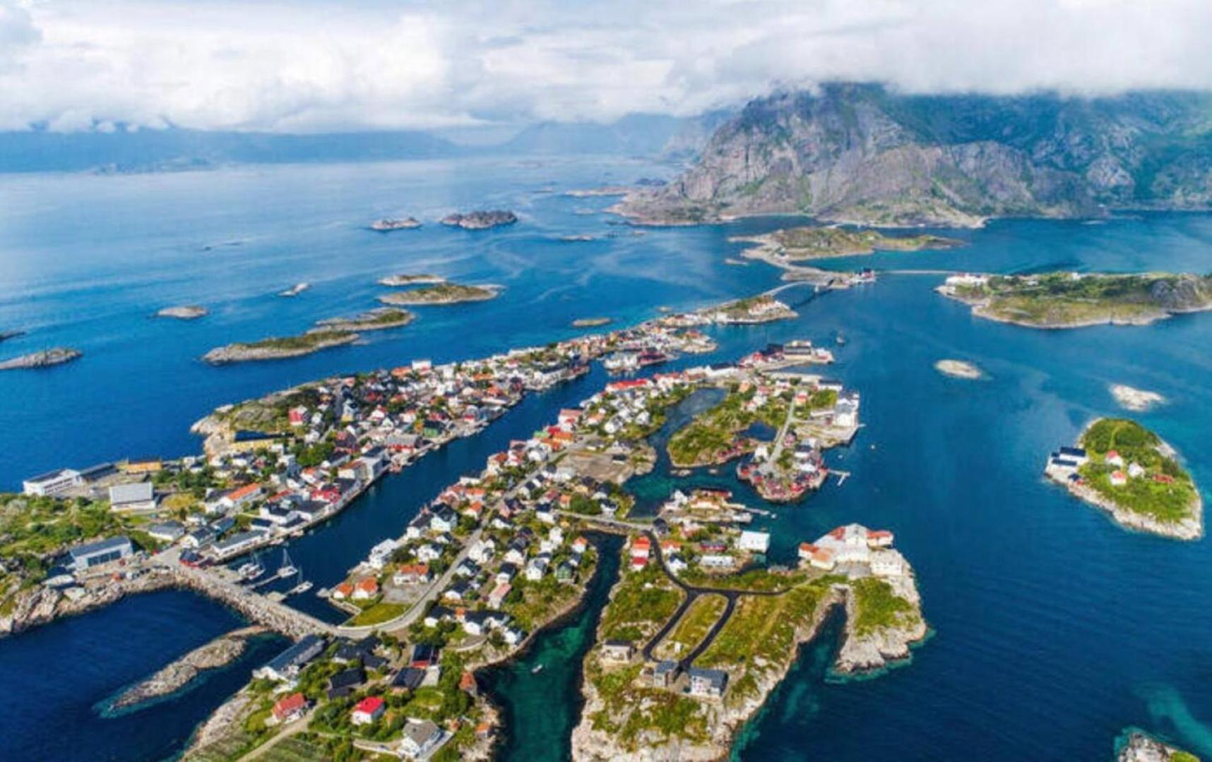 Waterfront Apartment With Panoramic Sea View Henningsvaer Exteriér fotografie