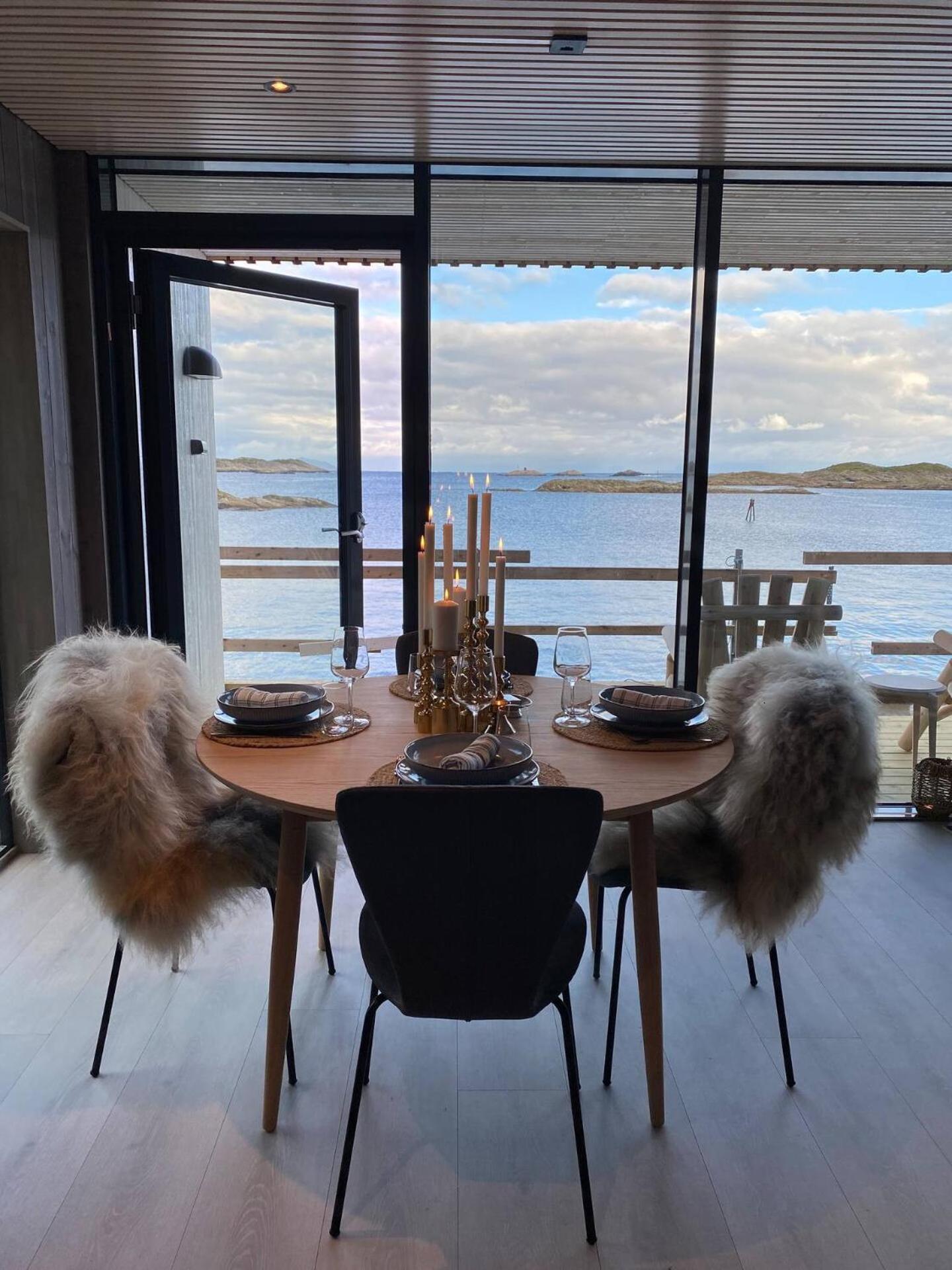 Waterfront Apartment With Panoramic Sea View Henningsvaer Exteriér fotografie